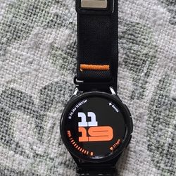 Samsung Galaxy Watch 6 Classic + LTE Unlocked