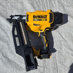 DEWALT
20-Volt 21° Cordless Framing Nailer (Tool-Only)