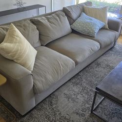 HD Buttercup Sofa