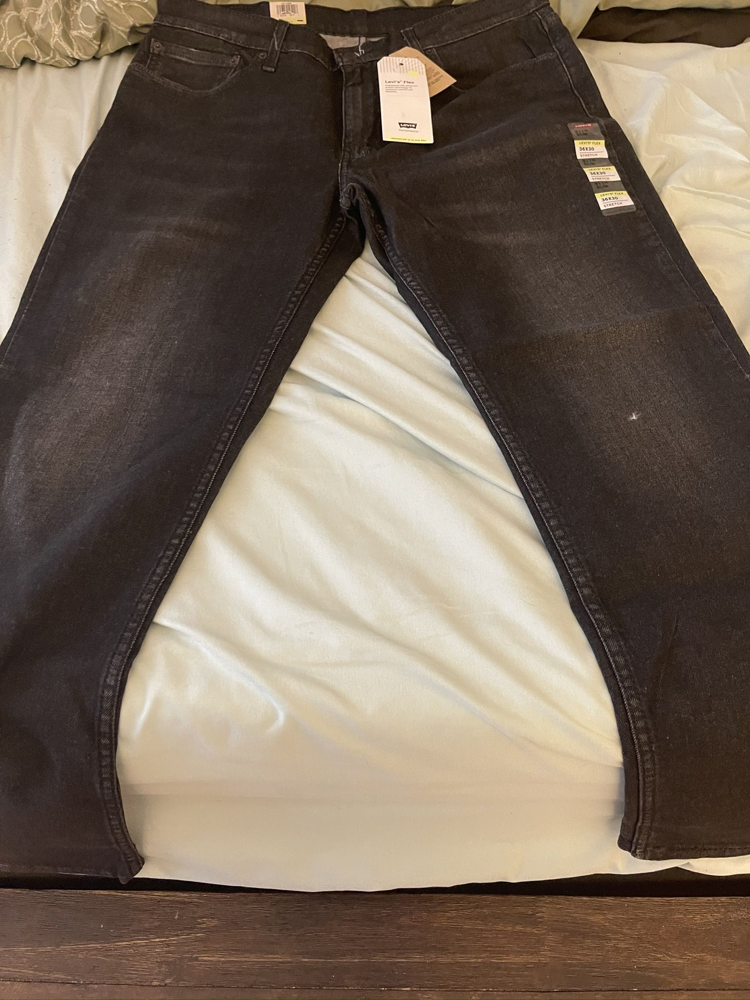 Levi’s Men Slim Pants Size 36x30