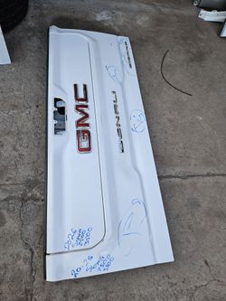 Gmc Sierra  3500  Tailgate Liftgate 19 To 25
