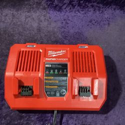 🧰🛠Milwaukee M18 18-Volt Lithium-Ion Dual Bay RAPID Battery Charger-NEW!(Tool Only)-$110!🛠🧰