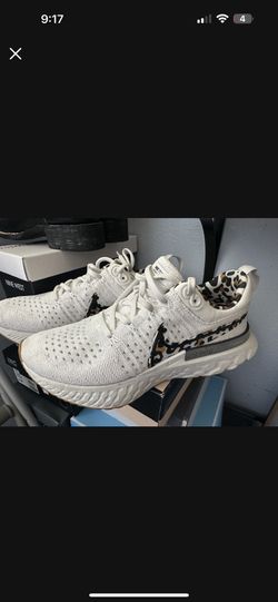 Nike Woman’s Size 8