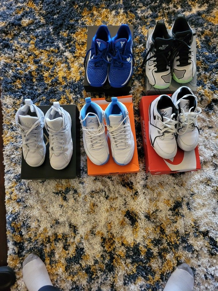 Nike 5-5.5y Shoes
