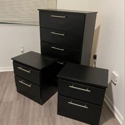 Chest And 2 Nightstands  - Gavetero Y 2 Mesitas De Noche