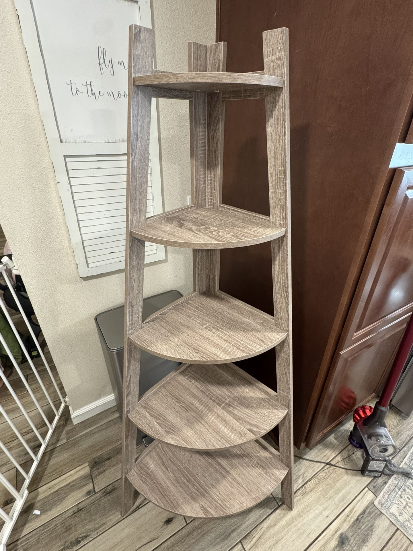 Contemporary Corner Book Shelf