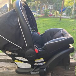 Graco Snugride 35 Click Connect Car Seat And Base