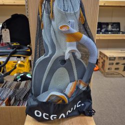 NEW Oceanic Snorkel And Flippers Set