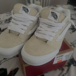 Brand New Knu Skool Vans