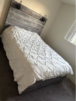 Queen bedroom set