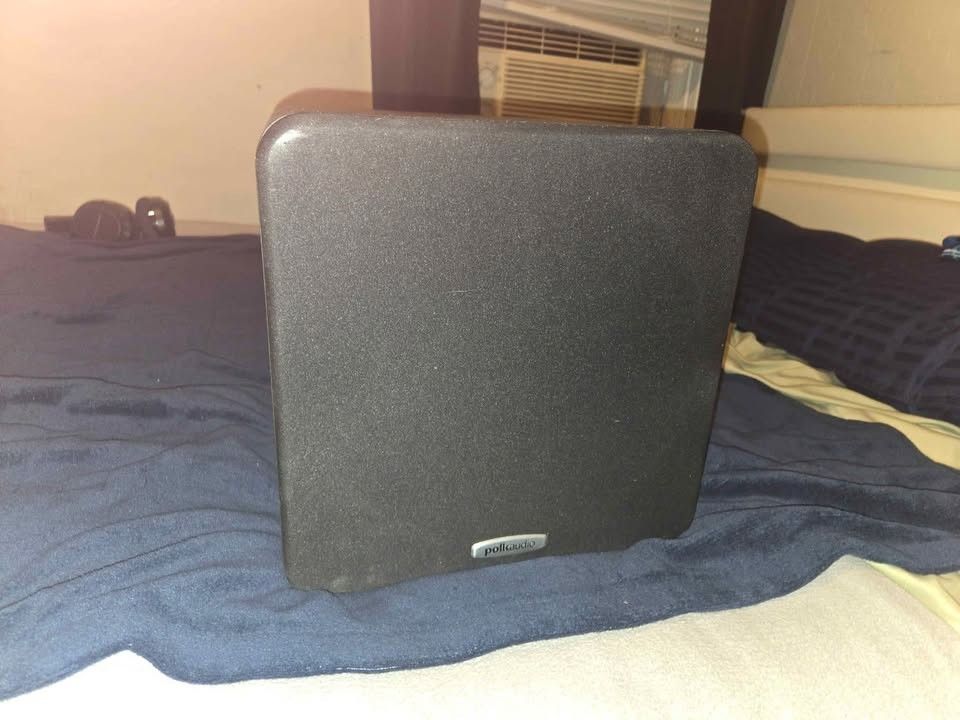Polk Audio PSW111 Powered Subwoofer