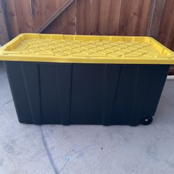 77 Gallon Heavy Duty Tote 