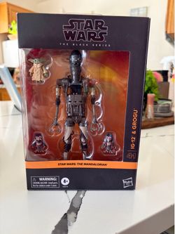 Star Wars The Black Series IG-12 & Grogu
