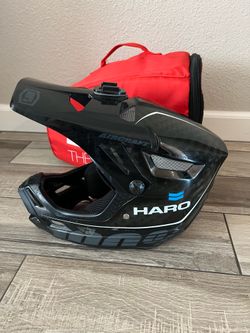 100% Carbon Helmet