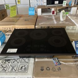 ELECTRIC SAMSUNG BUILD IN COOKTOP