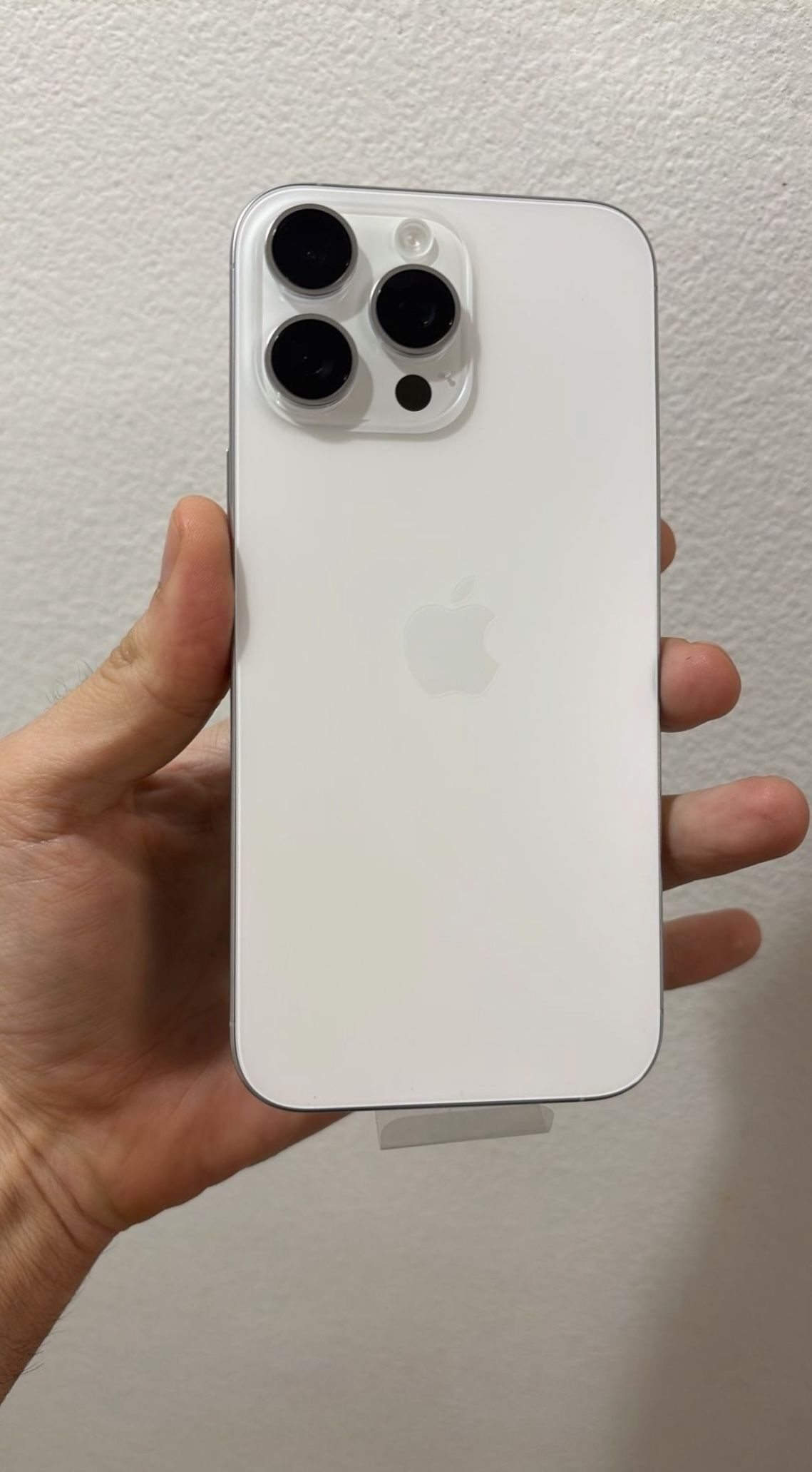 Apple iPhone 16 Pro Max Brand New AT&T / Cricket 256gb White Color Like New