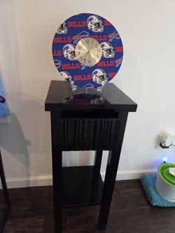 Buffalo Bills Clock with Table