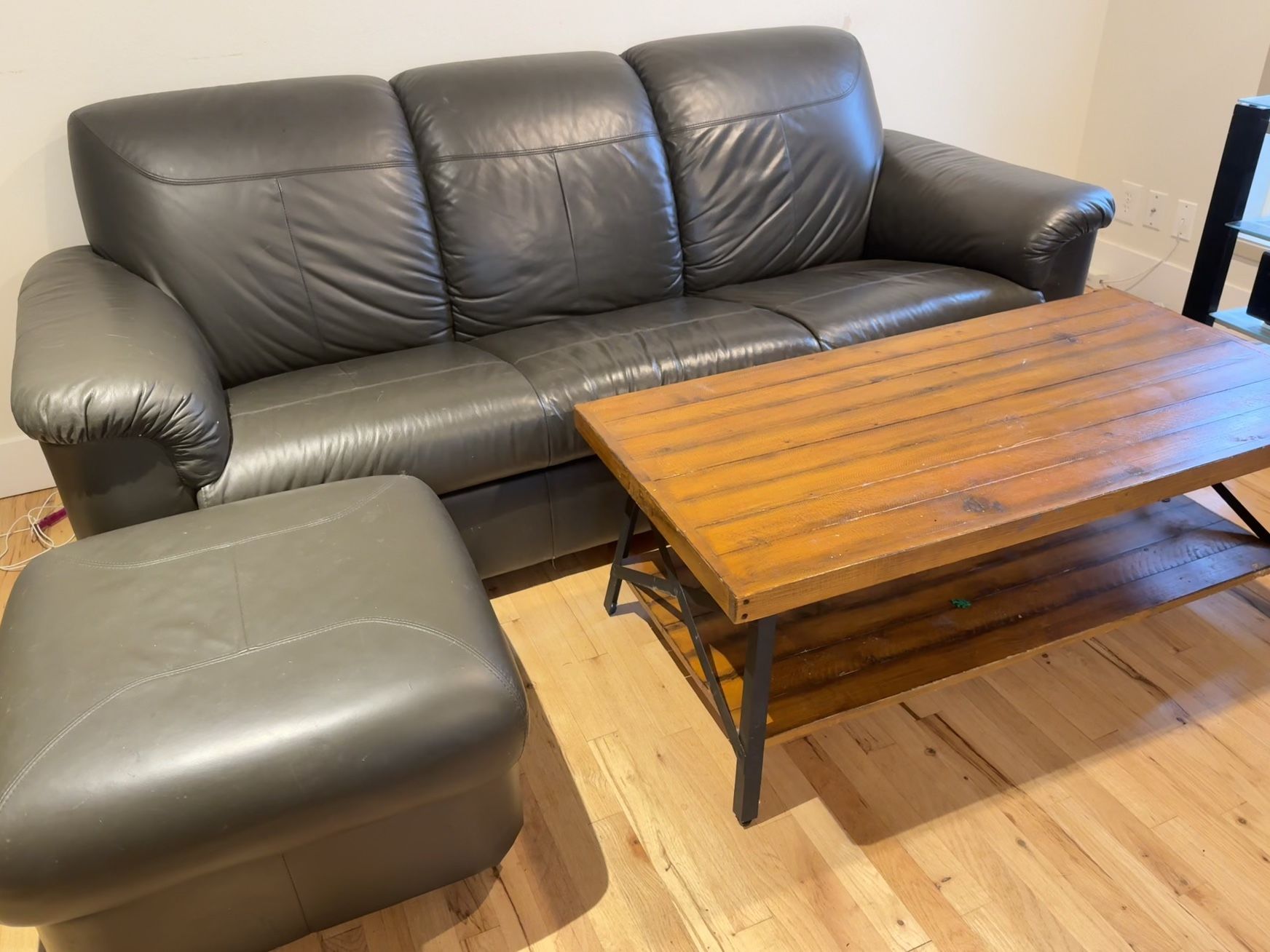 3 seats sofa+coffee table