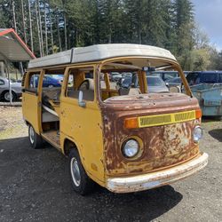 Two Vans One Runs The Other Needs Restore 