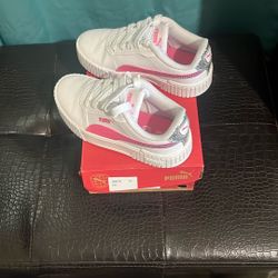 Sz 12C Line Girls Pumas 