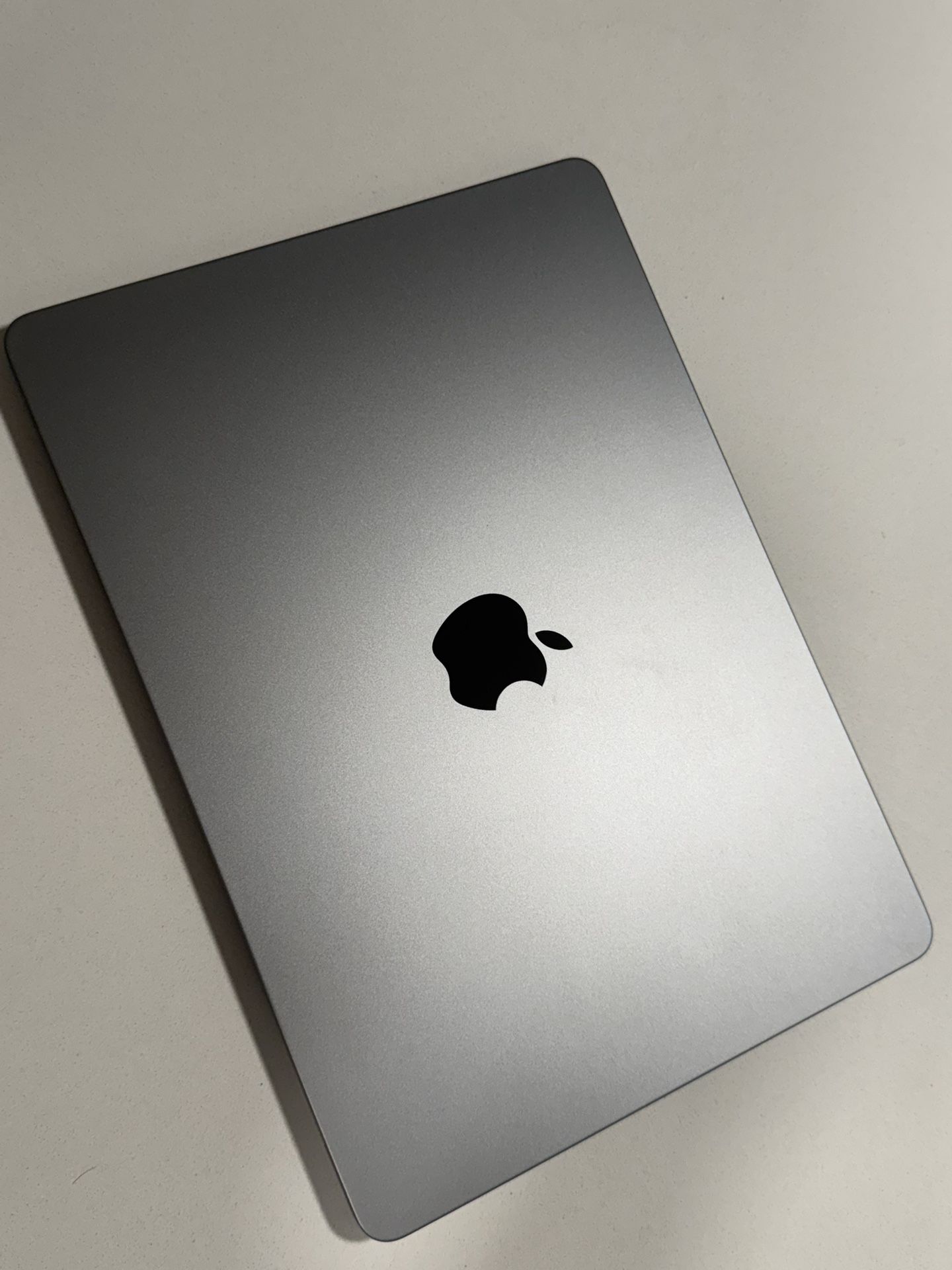 MacBook Air M2 8gb