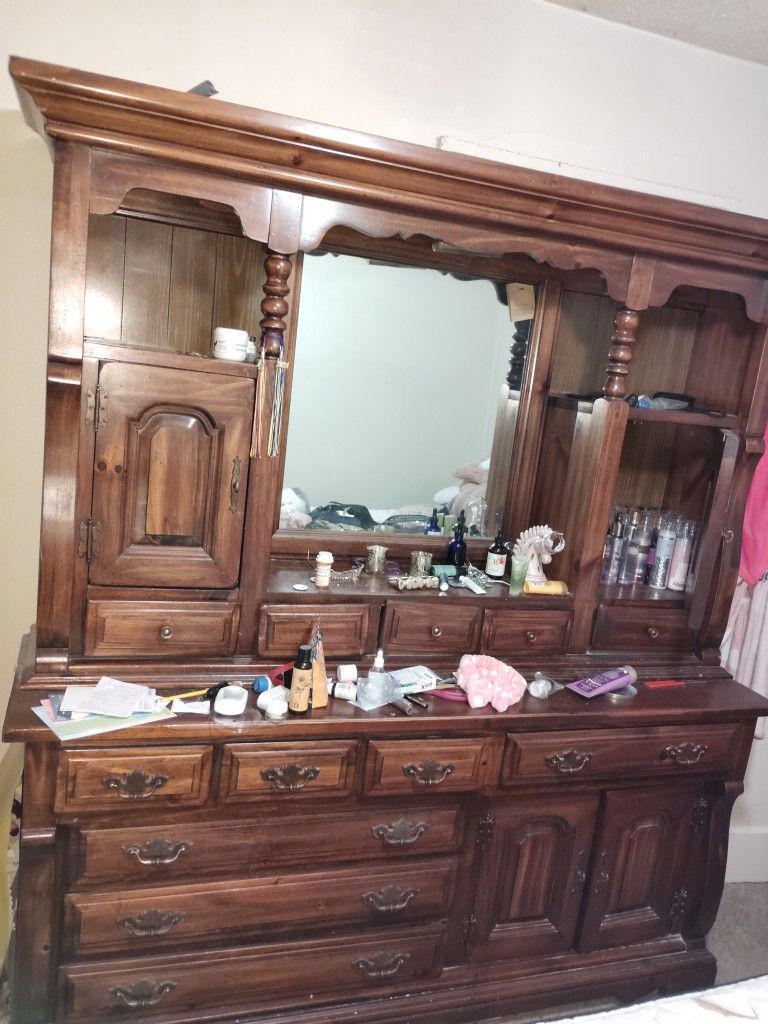 Wooden Dresser With Mirror 