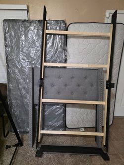 Twin size bed set