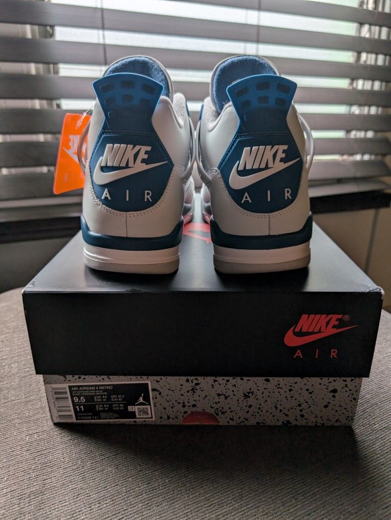 JORDAN 4 RETRO MILITARY BLUE (2024)