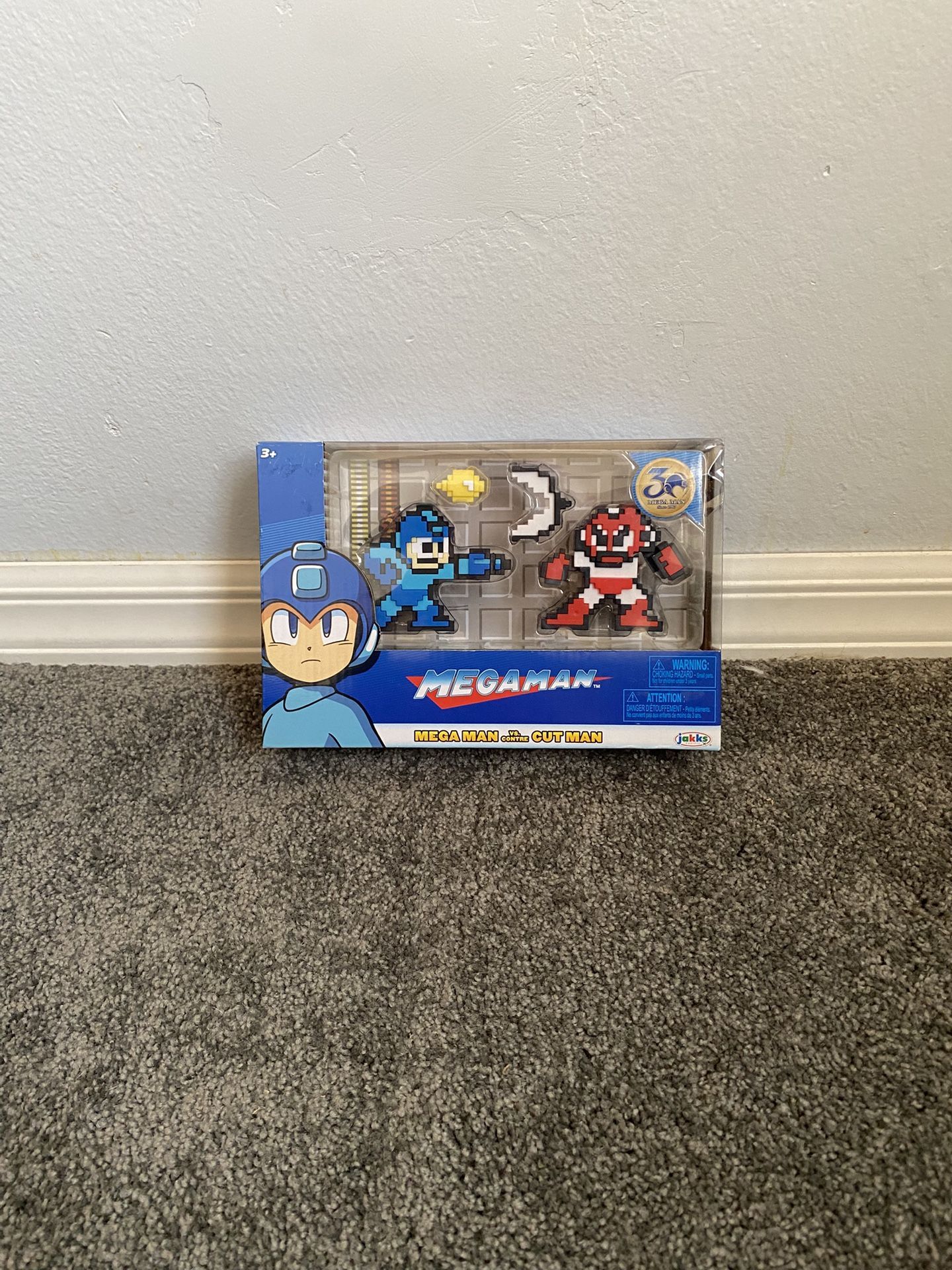 Megaman 34175 MegaMan Classic 8-Bit Figure (Mega Man Vs. Cut Man)