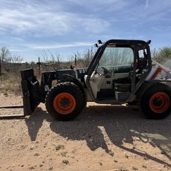 2011 V518 VersaHANDLER