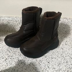 Kids Size 11 Bass Water Resistant Boots