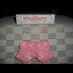 Avon Say Cheese Snap Apart Soap Set