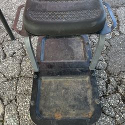 Mechanic chair