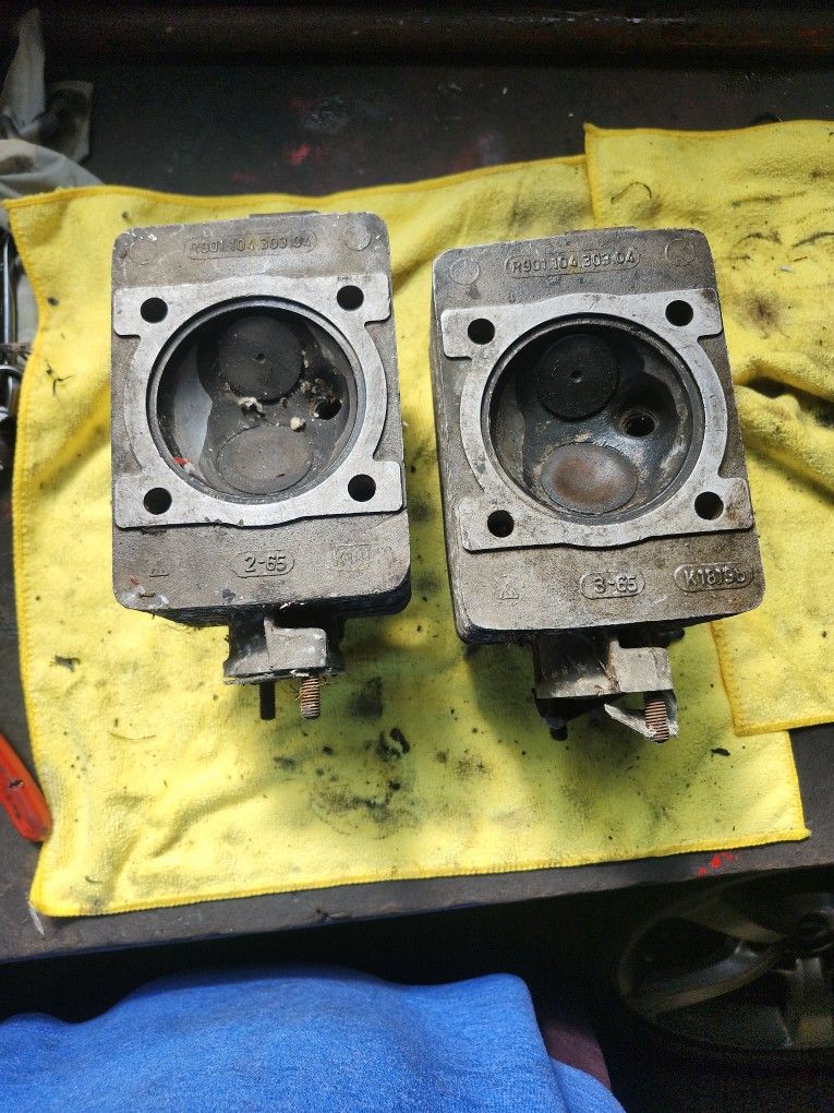 (2) 65 Porsche Cylinder Heads 2.0