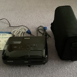 Epson LCD Multi Media Projector - Excellent Condiion