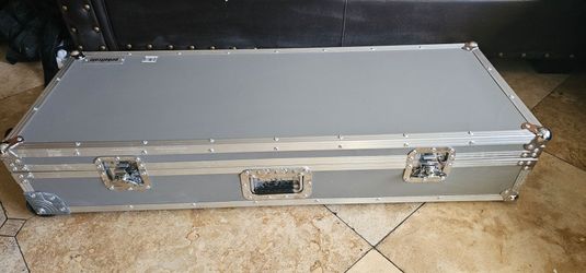 Pedal and pedalboard with case