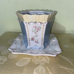 small flower pot and tray / dish $8 or Free with another purchase 
