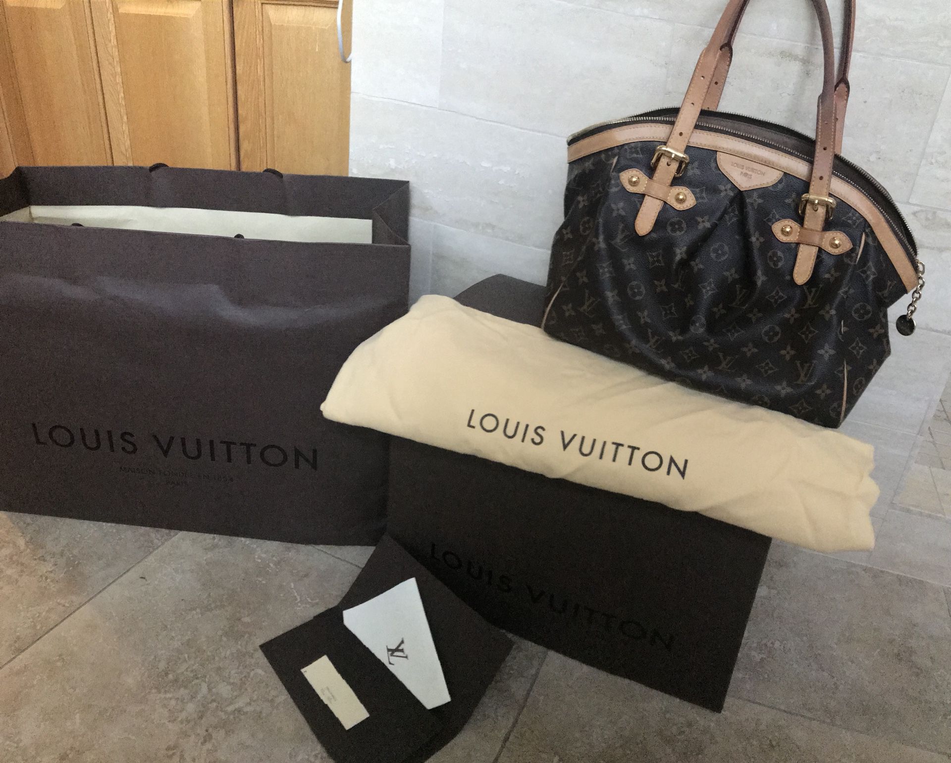 Louis Vuitton Tivoli Bag for Sale in Azalea Park, FL - OfferUp