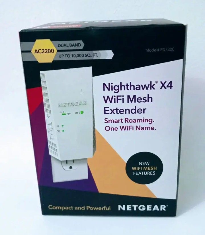 NETGEAR EX7300 Nighthawk X4 AC2200 Wi-Fi Mesh Extender 2.4GHz / 5GHz.
