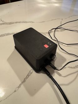 100W low voltage landscape lighting transformer like new