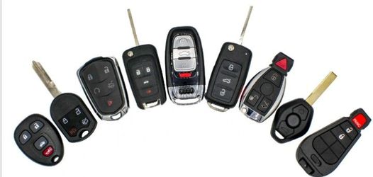 Car keys and fobs llaves