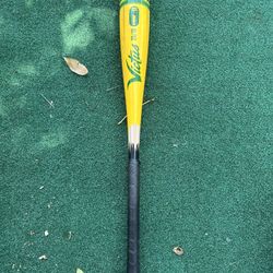 Victus Baseball Bat: 29/19  -10