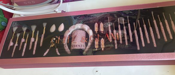 Glitz And Glam First Release Brush Set