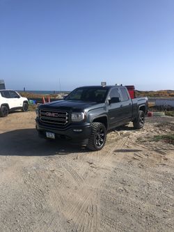 2017 GMC Sierra
