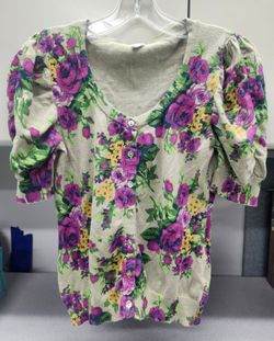 Love By Design Floral Top Size Small