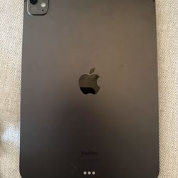 IPad Pro With Magnetic Case Apple Keyboard