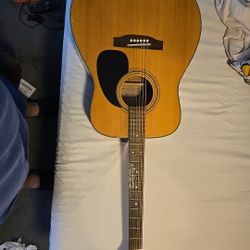 Takamine Accoustic Guitar G240