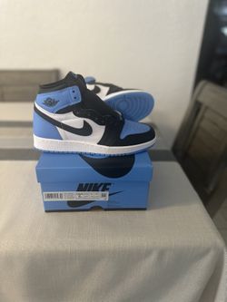 AIR JORDANS 1 RETRO HIGH OG GS UNC TOE SIZE 5