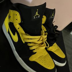 Air Jordan Retro 1 Mid New Love 2017