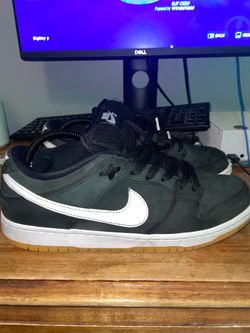 Nike SB black Gums